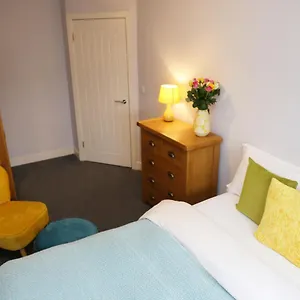 80 Bedford Place Apartment